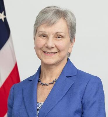 Pfizer. aprobación vacunas Covid obligatorias y pediátricas