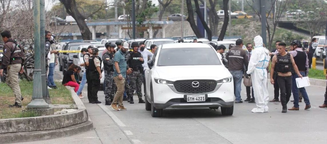 Ecuador dolarización y narcocapitalismo, Argentina dolarización y a-narcocapitalismo