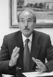 Sturzenegger de tal palo tal astilla, el escritor fantasma eminencia gris paso a ser el ministro para salvar a Milei