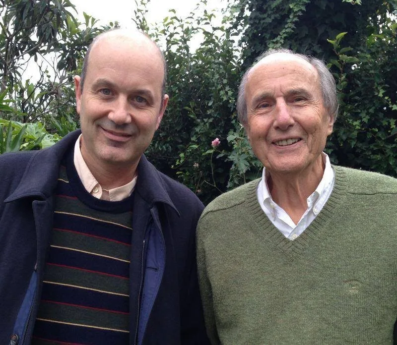 Sturzenegger de tal palo tal astilla, el escritor fantasma eminencia gris paso a ser el ministro para salvar a Milei