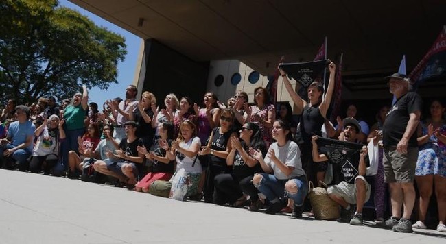 Vecinos protestan en “La Torre” contra Porta Hermanos.
